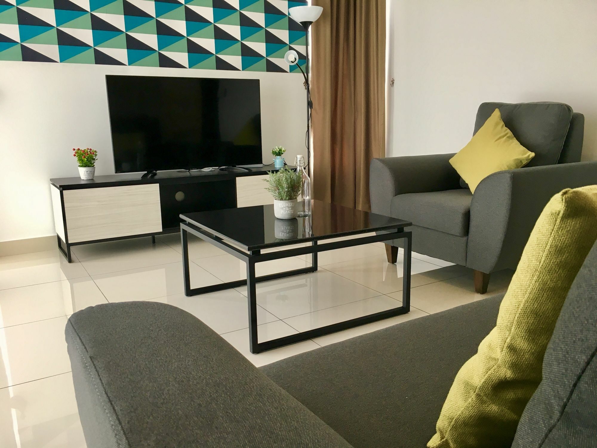 Wisma tamu Pinnacle Tower By Feel 3*