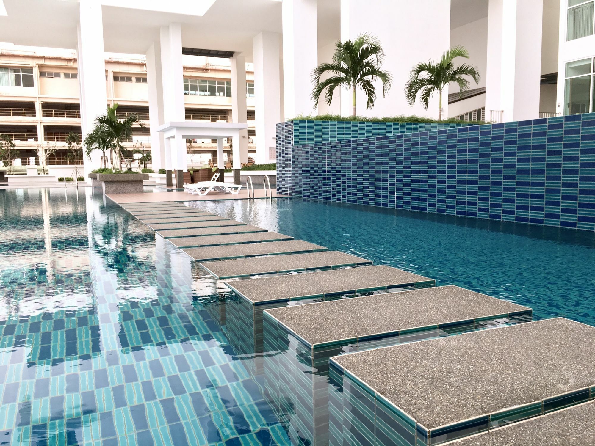 Wisma tamu Pinnacle Tower By Feel