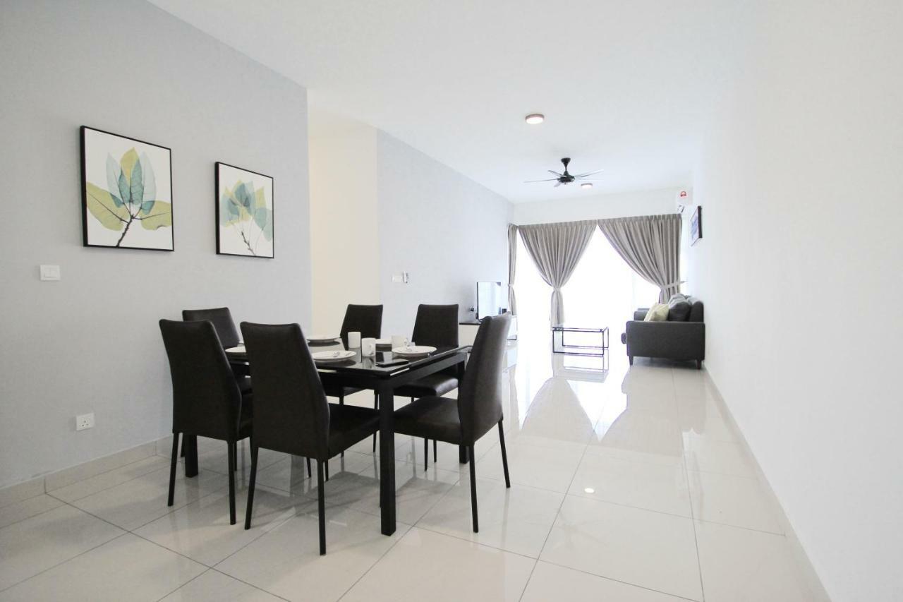 Pinnacle Tower By Feel 3* Johor Bahru