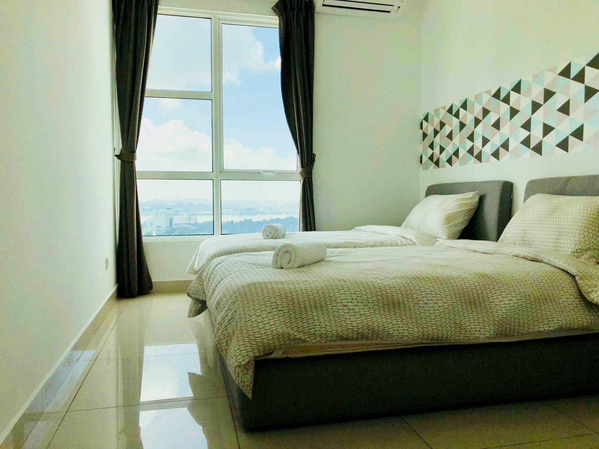 Pinnacle Tower By Feel 3*